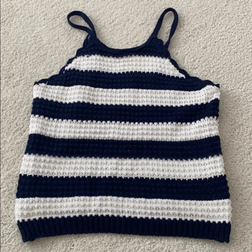 Fitted halter tank